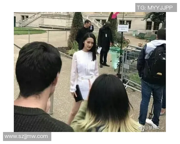 夜店偶遇足球明星的精彩瞬间引发热议网友纷纷围观分享视频回顾